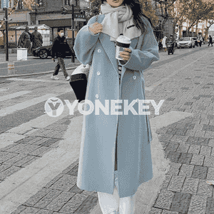 Gyzlar üçin niýetlenen palto