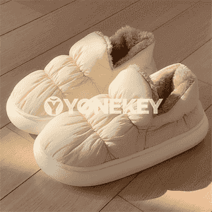 Gyzlar üçin gyş aýakgaplar.