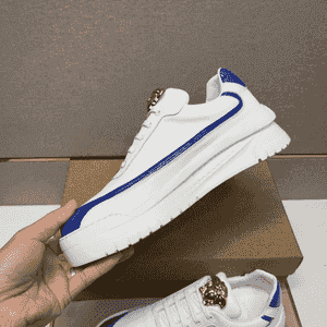 Erkekler üçin niýetlenen krasowka 