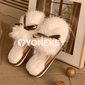 Zenanlar üçin ýyly mahmal şypbyklary