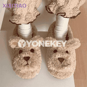 Gyzlar üçin ýumşajyk tüýlüje öý aýakgaplary.