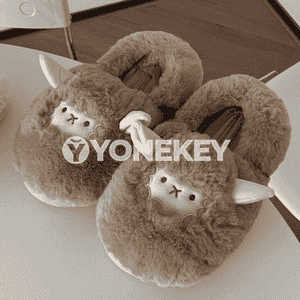 Gyşda ýakymly ýumşajyk öý aýakgaplary.