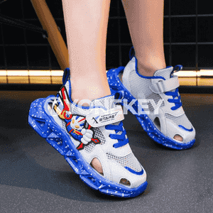 Oglan çagalar üçin basanoşka görnüşinde krasowka 