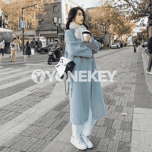 Gyzlar üçin niýetlenen palto