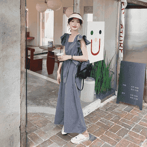 Zenanlar üçin niýetlenen kombinezon 