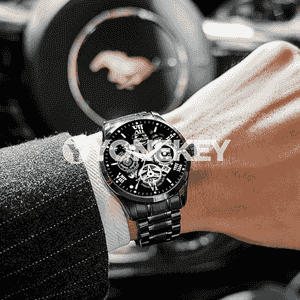 Oglanlar üçin awtomatiki mehaniki sagat.