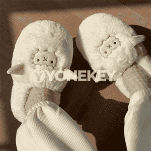 Gyşda ýakymly ýumşajyk öý aýakgaplary.