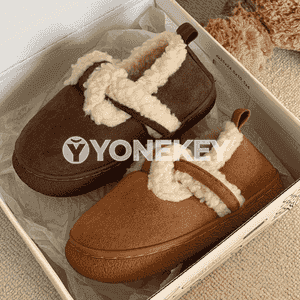 Gyzlar üçin gyş öý aýakgaplar.