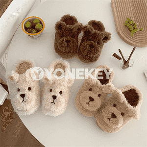 Gyzlar üçin ýumşajyk tüýlüje öý aýakgaplary.