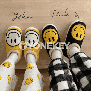 Gyzlar üçin gyş öý aýakgaplary.