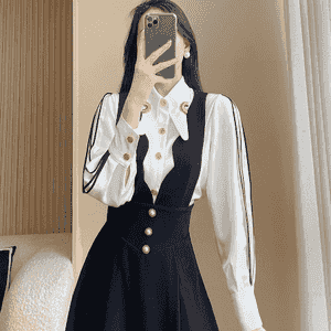 Gyzlar üçin niýetlenen komplekt sarafan+bluzka