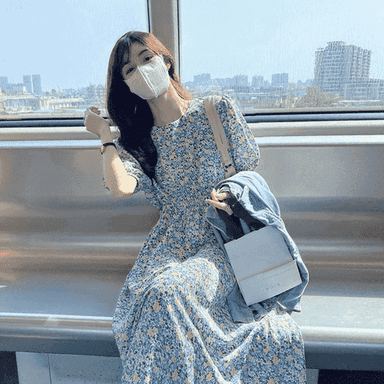 Täze dizaýnda zenanlar üçin ajaýyp tomus köýnek.