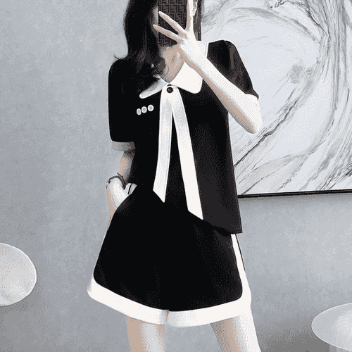 Gyzlar üçin niýetlenen komplekt kofta+şortik