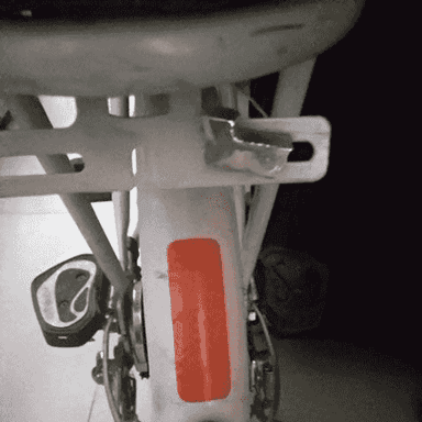 Awtoulaglar we motosikller üçin gijeki şöhlelendiriji 