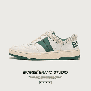 Oglanlar üçin niýetlenen krasowkalar.