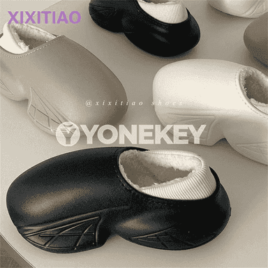 Gyzlarymyz üçin suw geçirmeýän gar aýakgaplary.