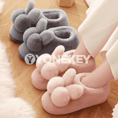 Gyzlar üçin niýetlenen sütükli mahmal şypbyk 