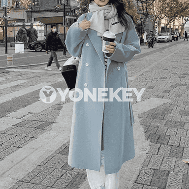 Gyzlar üçin niýetlenen palto