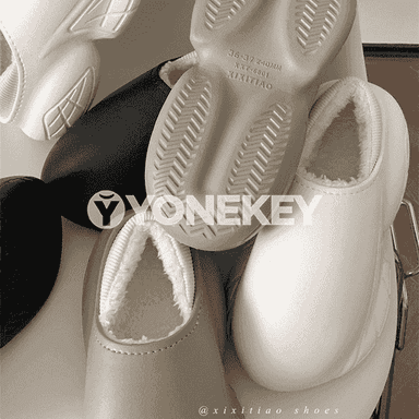 Gyzlarymyz üçin suw geçirmeýän gar aýakgaplary.