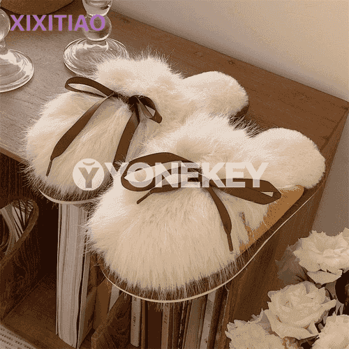 Zenanlar üçin ýyly mahmal şypbyklary