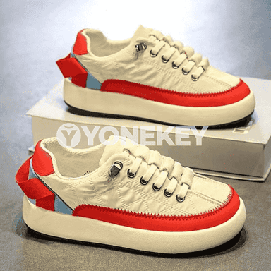 Çagajyklar üçin niýetlenen sport aýakgaplary.