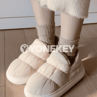 Gyzlar üçin gyş aýakgaplar.