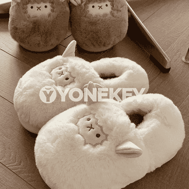 Gyşda ýakymly ýumşajyk öý aýakgaplary.