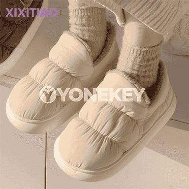 Gyzlar üçin gyş aýakgaplar.