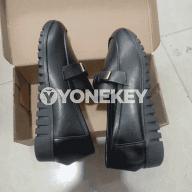 Zenanlar üçin niýetlenen makasina 