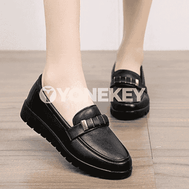 Zenanlar üçin niýetlenen makasina 