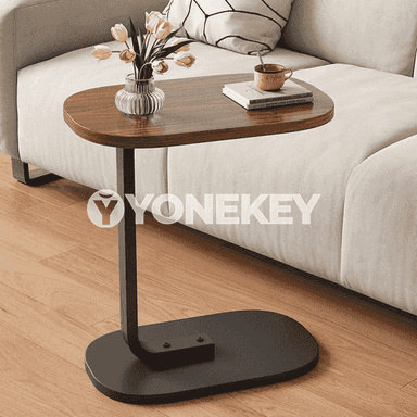 Owadan reňklerde kiçi stollar