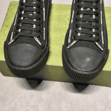 Erkekler üçin niýetlenen krasowka 