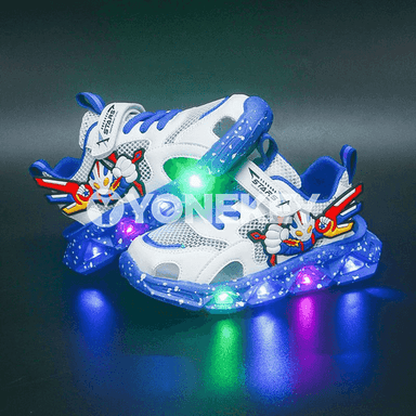 Oglan çagalar üçin basanoşka görnüşinde krasowka 