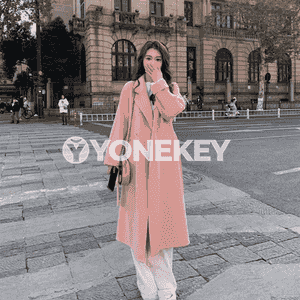 Gyzlar üçin niýetlenen palto