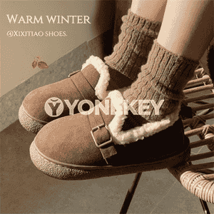  Gyzlar üçin birkenstock aýakgaplary.