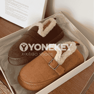 Gyzlar üçin birkenstock aýakgaplary.